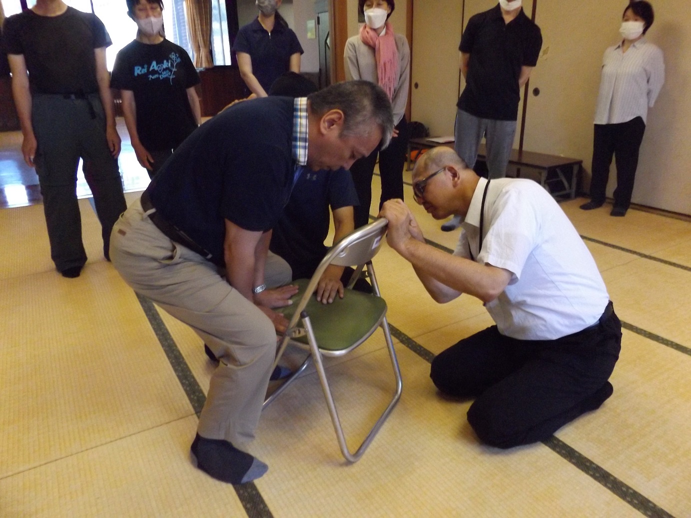 力の出し方を教わる山田先生