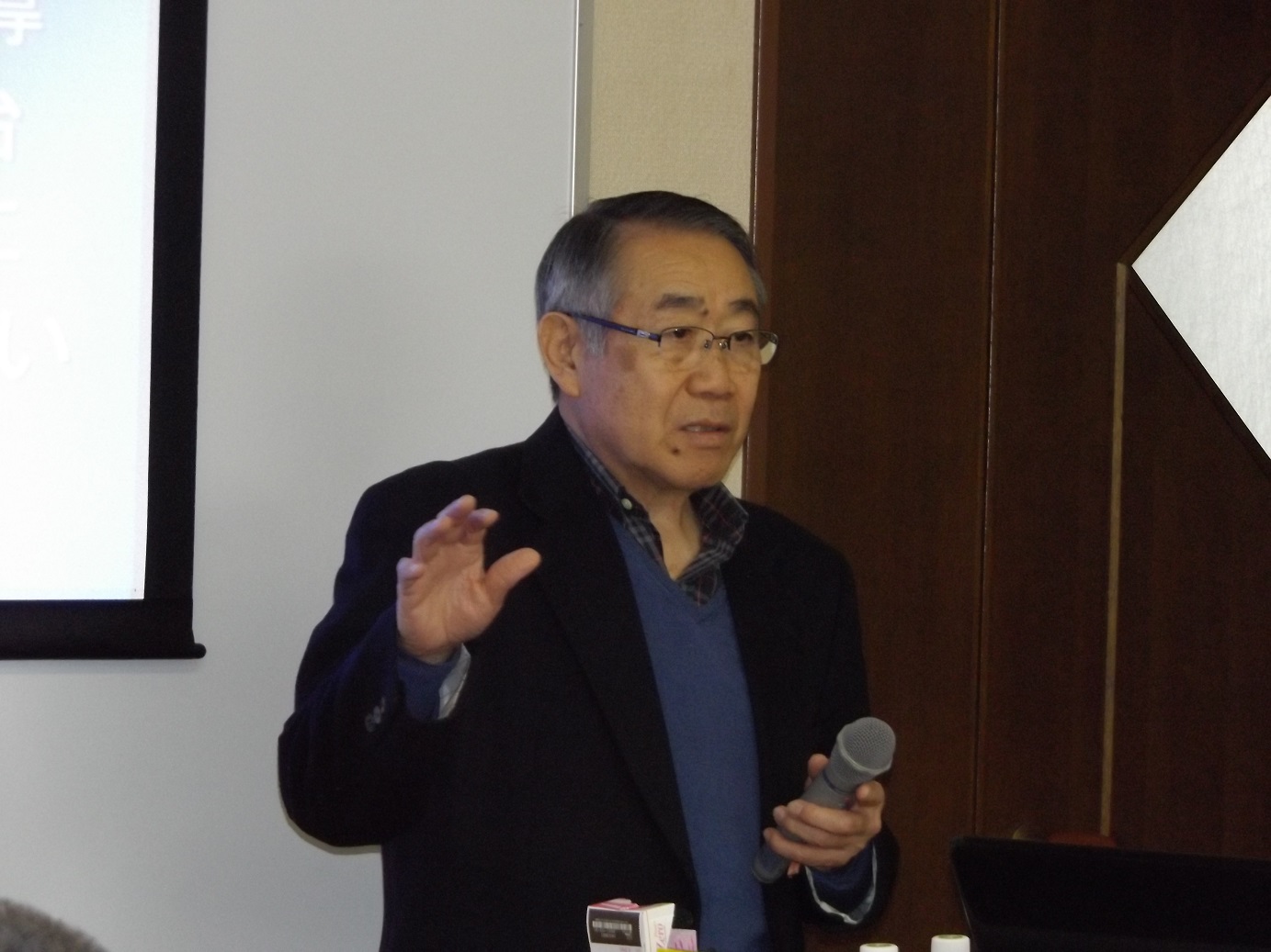 三宅先生の顔写真